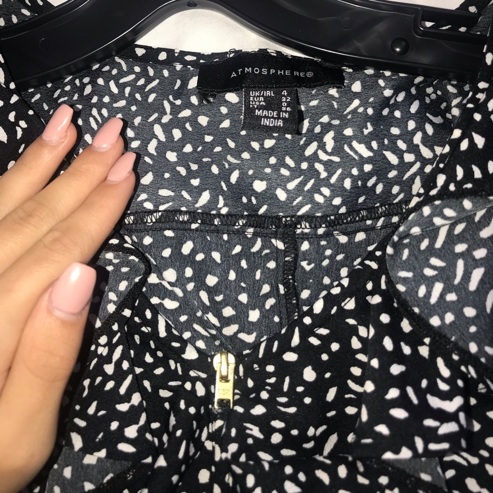 Atmosphere romper - Picture 2 of 2